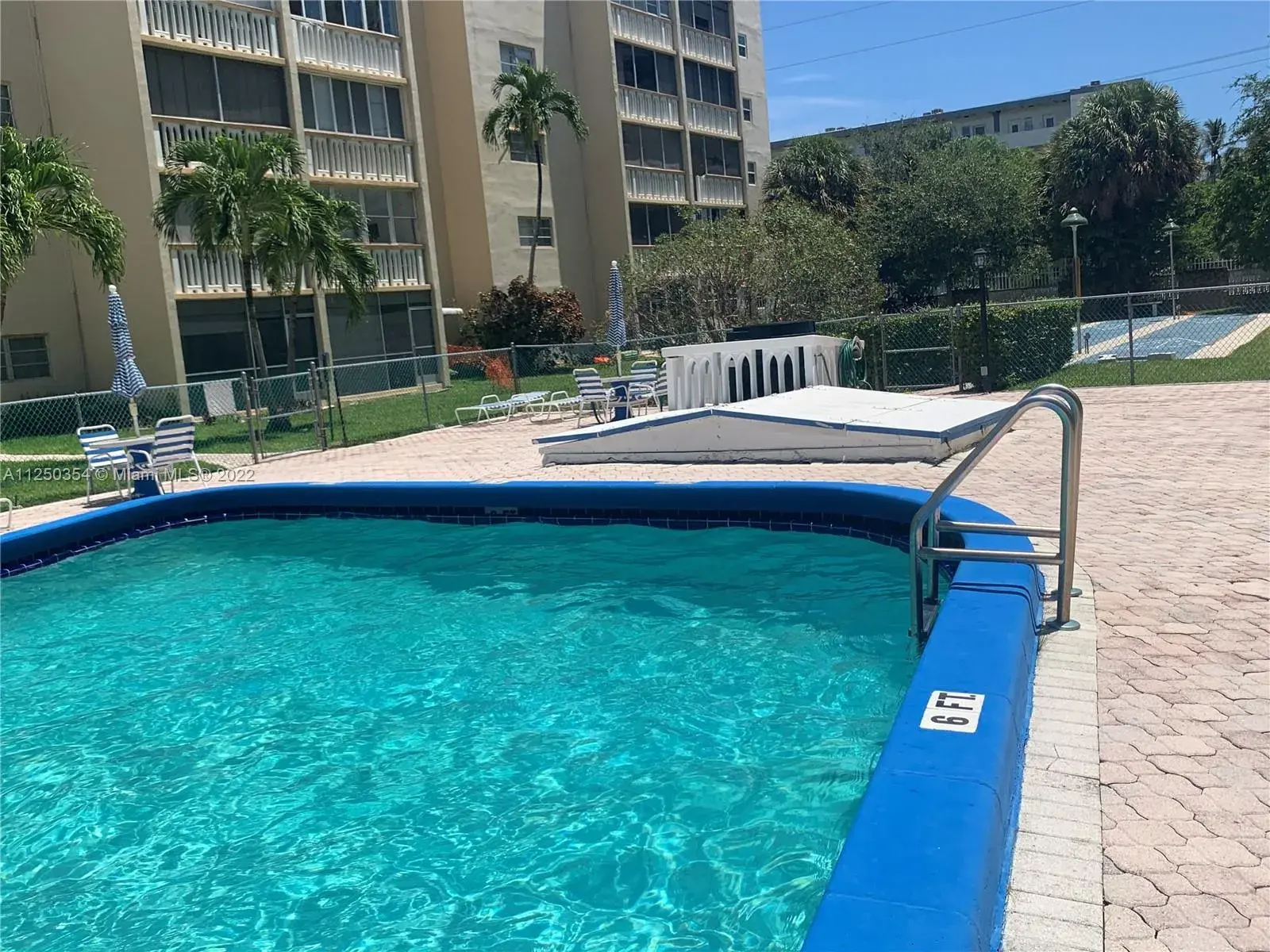 2 bedroom 2 bath Residential for sale at 301 NE 14th Ave # 607, Hallandale Beach FL 33009