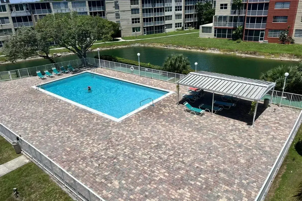 1710 NE 191st St # 3, Miami FL 33179