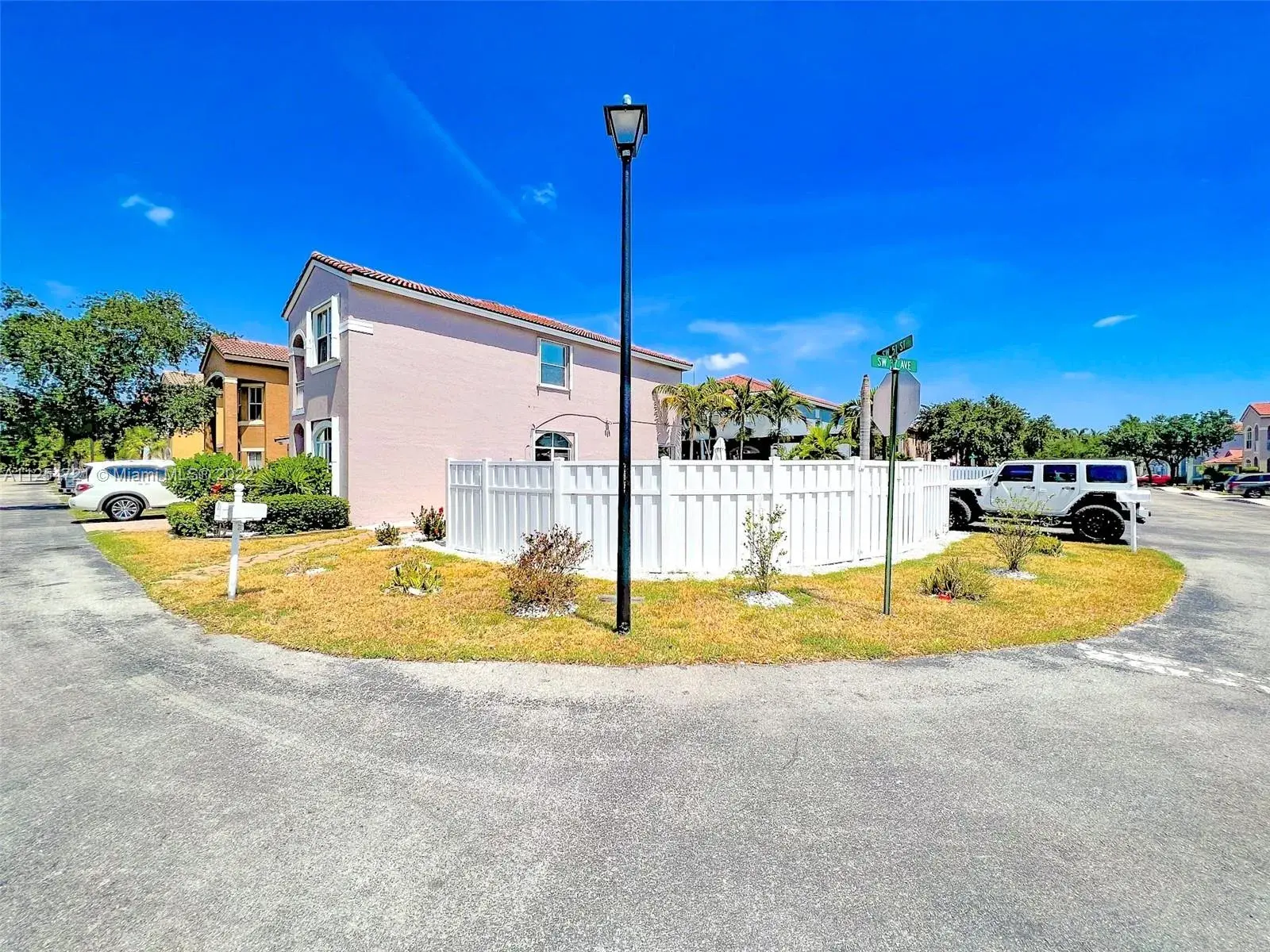 3709 SW 51st St # 3709, Hollywood FL 33312