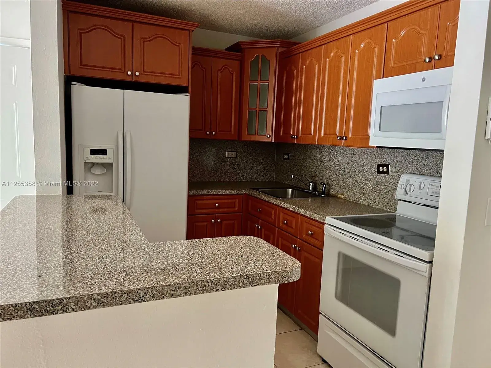 7140 NW 179th St # 204, Hialeah FL 33015