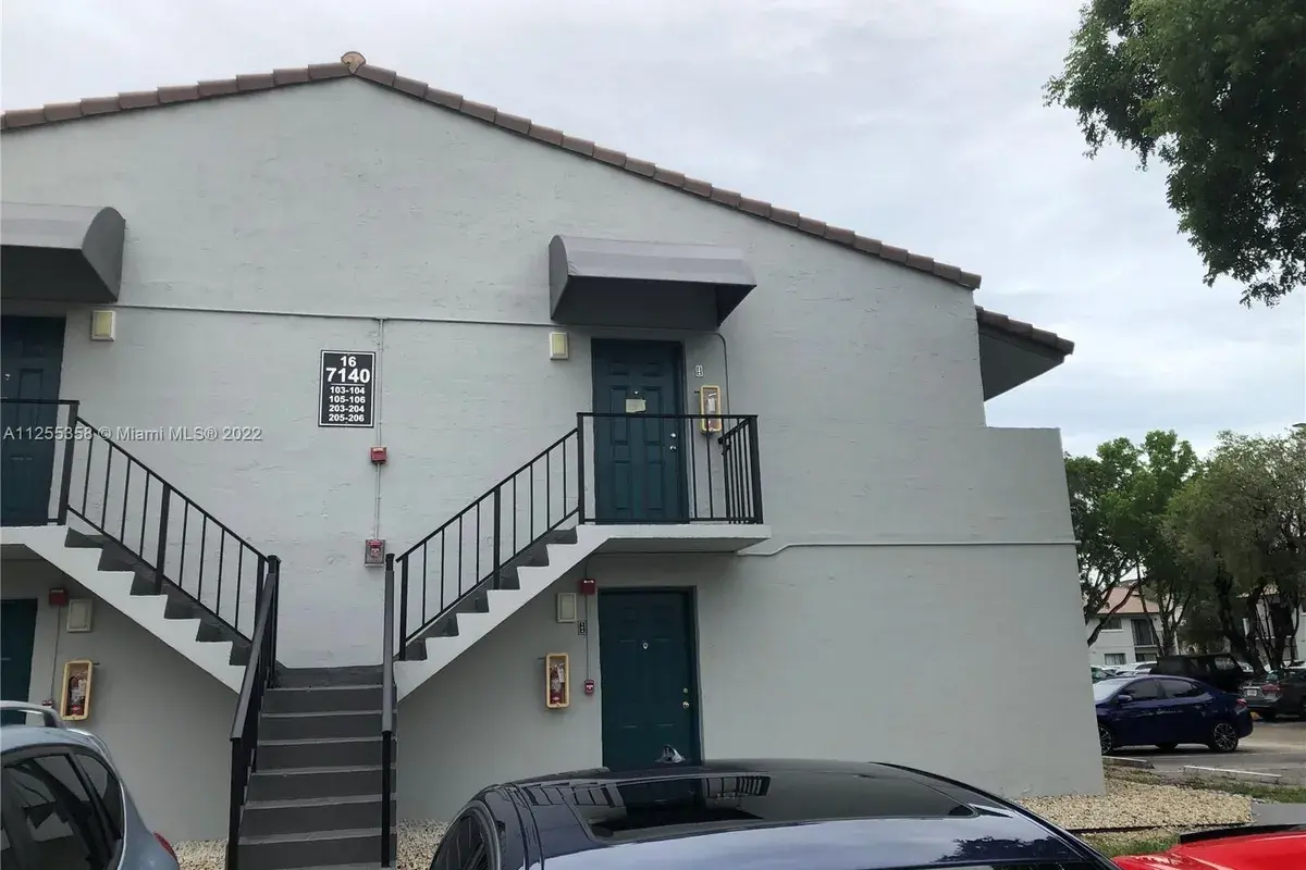 7140 NW 179th St # 204, Hialeah FL 33015