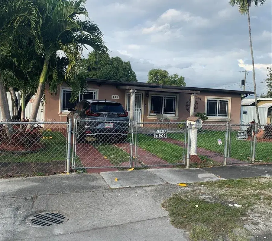 831 E 13th St, Hialeah FL 33010