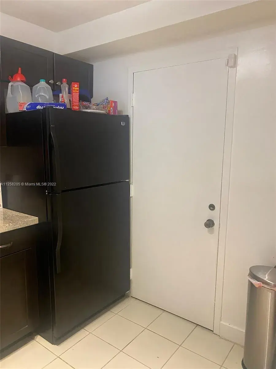 1830 Dixieanna St # 203, Hollywood FL 33020