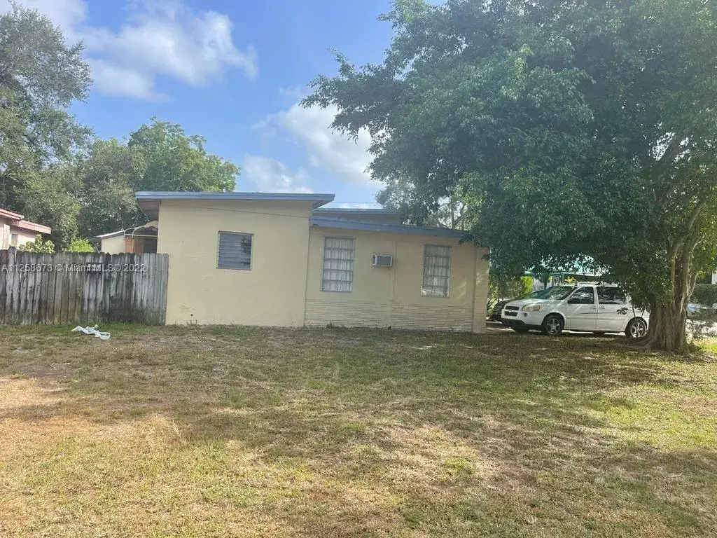 4 bedroom 2 bath Residential for sale at 400 NE 161st St, Miami FL 33162