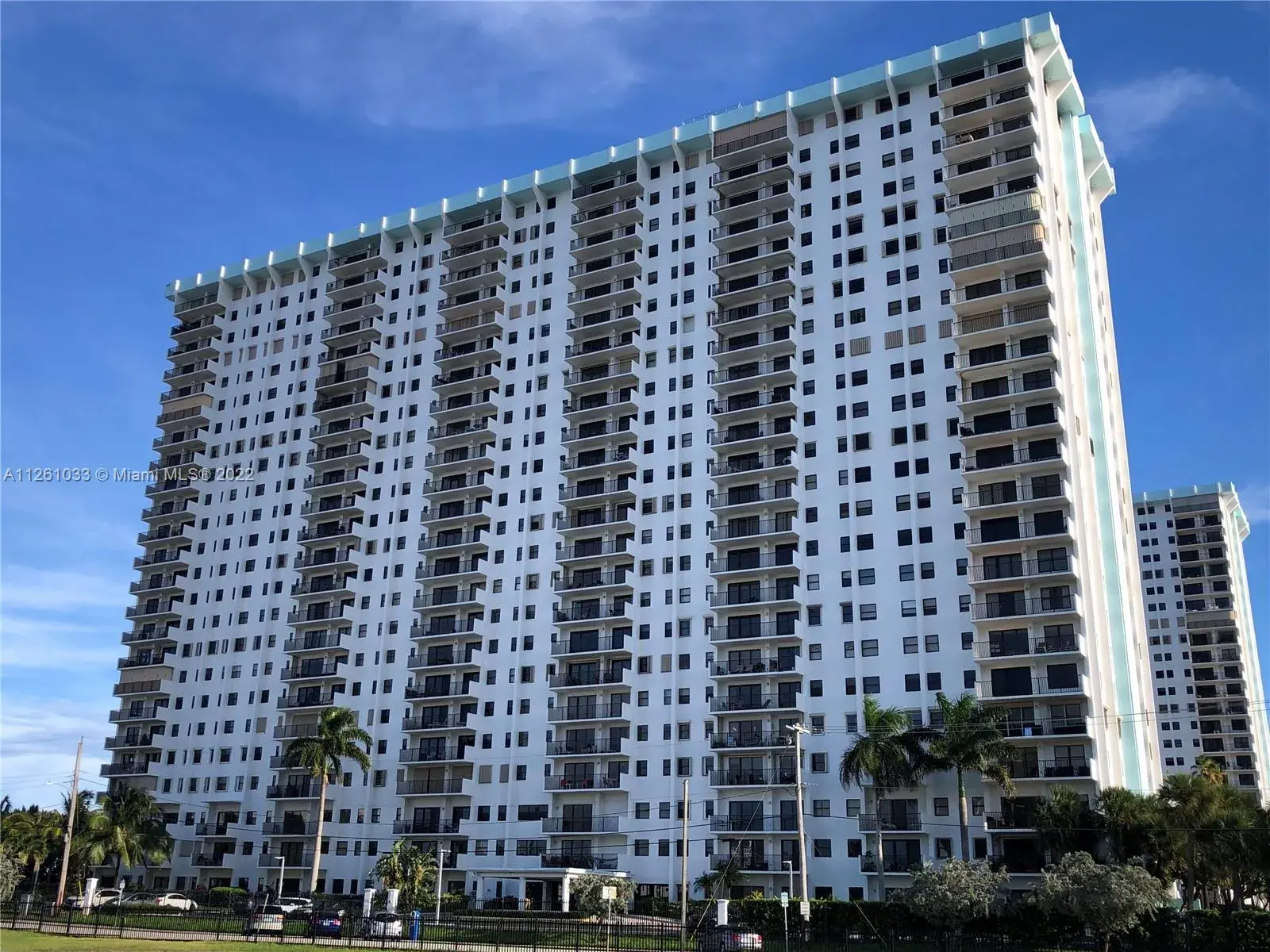 2 bedroom 2 bath Residential for sale at 1201 S Ocean Dr # 506N, Hollywood FL 33019