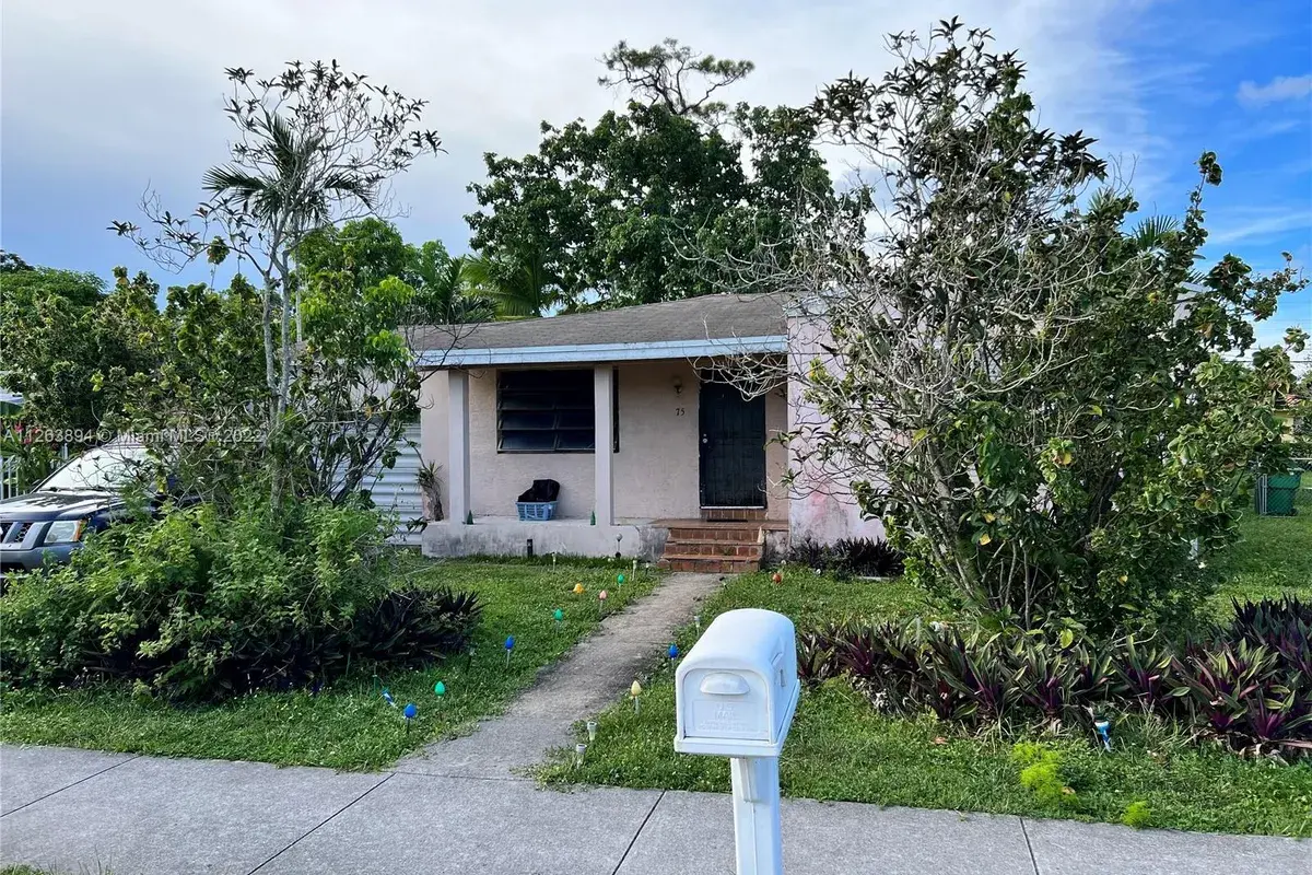 75 NW 117th St, Miami FL 33168