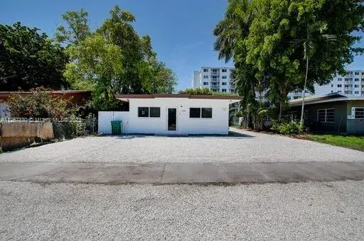 2 bedroom 2 bath Residential Lease for rent at 1286 NE 109th St # 2, Miami FL 33161