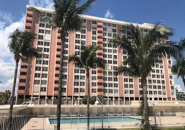for sale at 2899 Collins Ave # 19, Miami Beach FL 33140