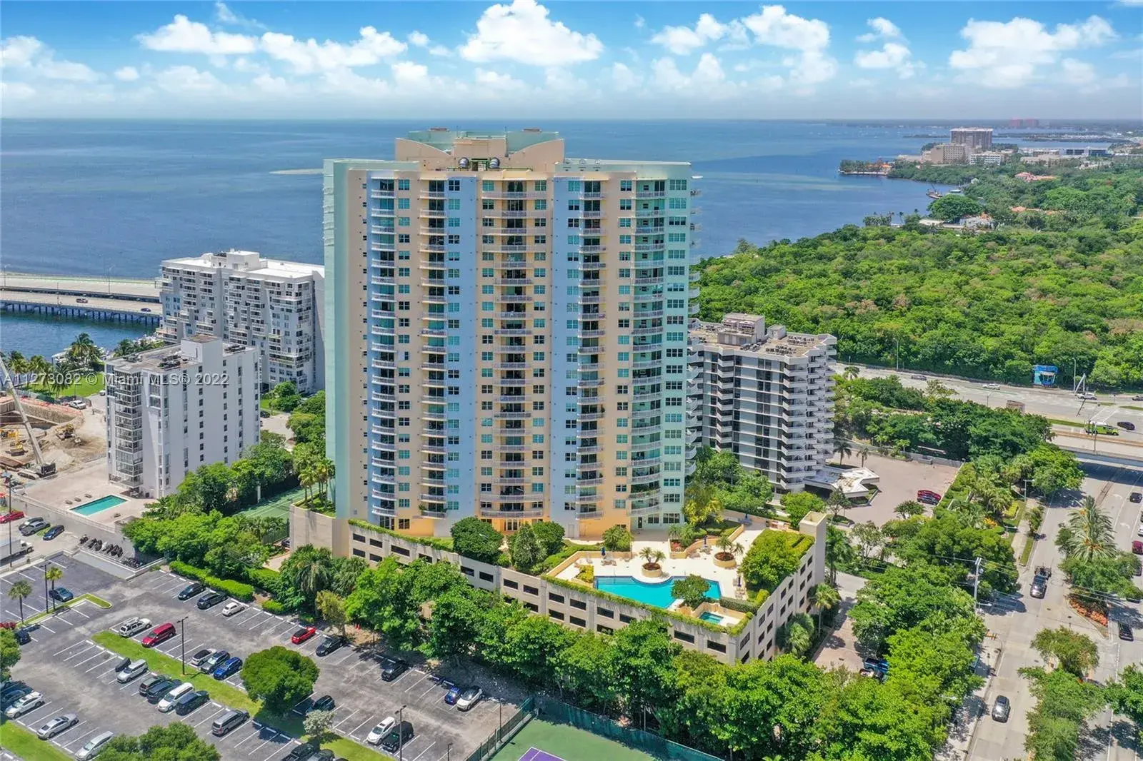 2 bedroom 2 bath Residential for sale at 2475 Brickell Ave # 704, Miami FL 33129