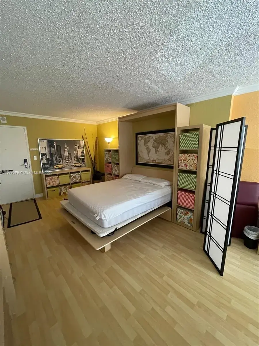1913 S Ocean Dr # 219, Hallandale Beach FL 33009