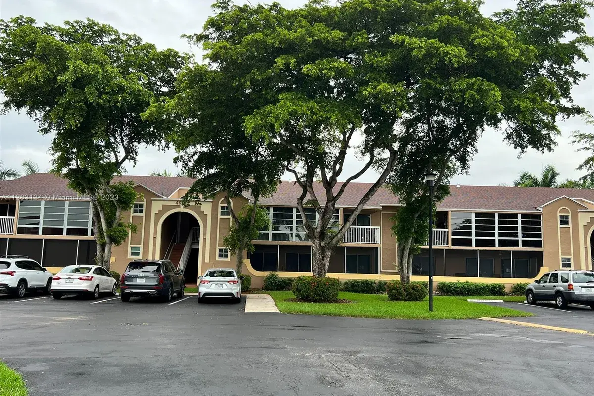 4630 NW 102nd Ave # 15, Doral FL 33178