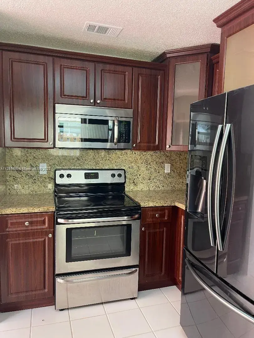 15623 SW 100th Ter # 15623, Miami FL 33196