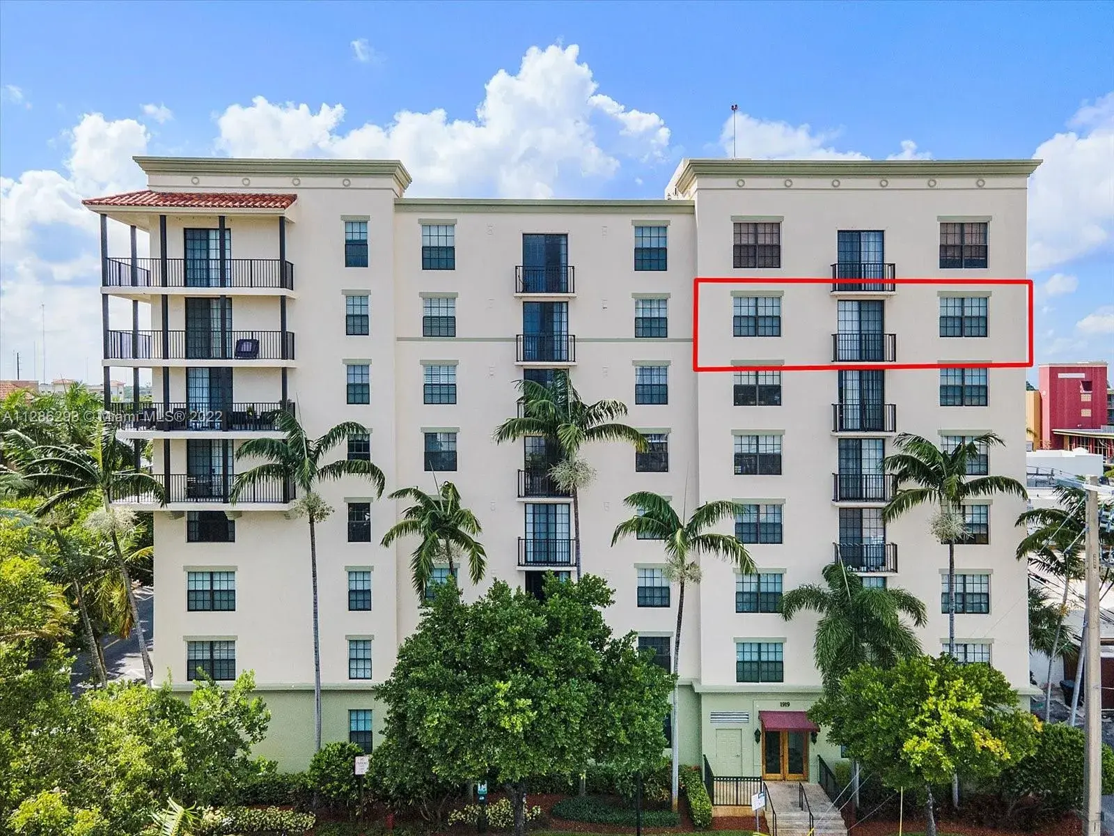 2 bedroom 1 bath Residential for sale at 1919 Van Buren St # 721A, Hollywood FL 33020