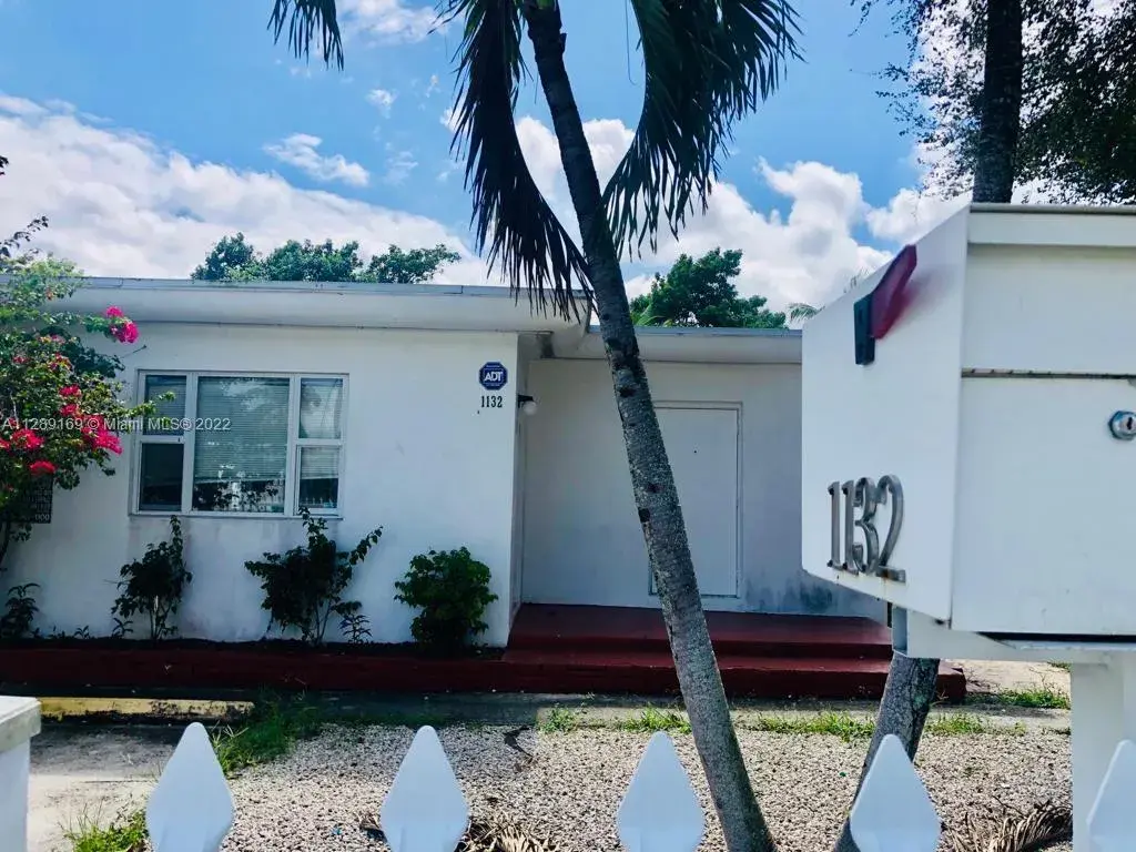 1130 NE 111th St, Biscayne Park FL 33161