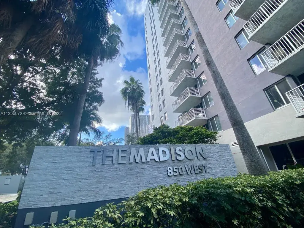 2 bedroom 2 bath Residential for sale at 850 N Miami Ave # 1004, Miami FL 33136