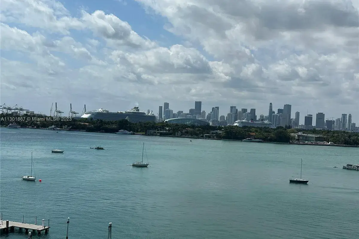 1100 West Ave # 727, Miami Beach FL 33139