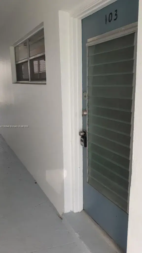 1 bedroom 1 bath for sale at 6520 Winfield Blvd # 103, Margate FL 33063