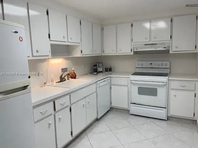 10185 Collins Ave # 404, Bal Harbour FL 33154