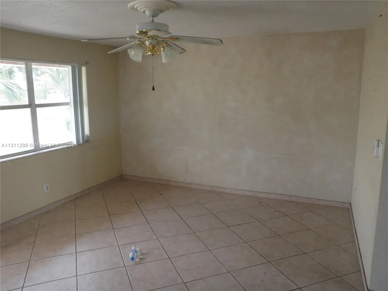 6961 SW 19th Mnr, North Lauderdale FL 33068