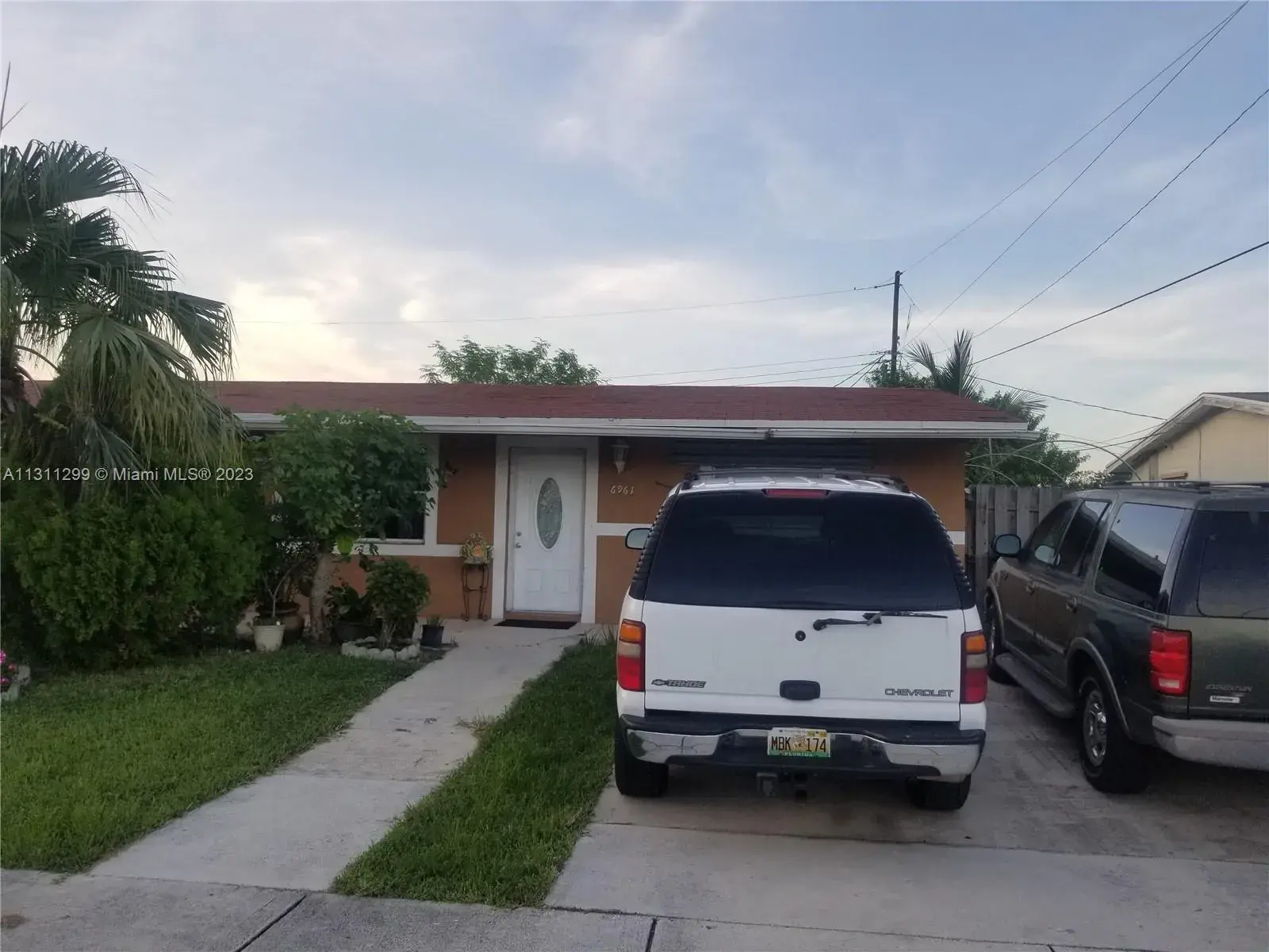 6961 SW 19th Mnr, North Lauderdale FL 33068