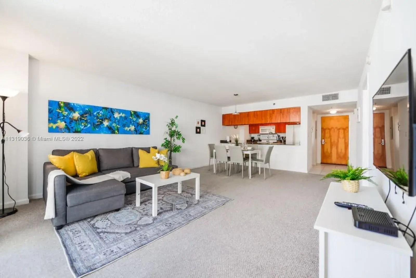1200 Brickell Bay Dr # 3004, Miami FL 33131