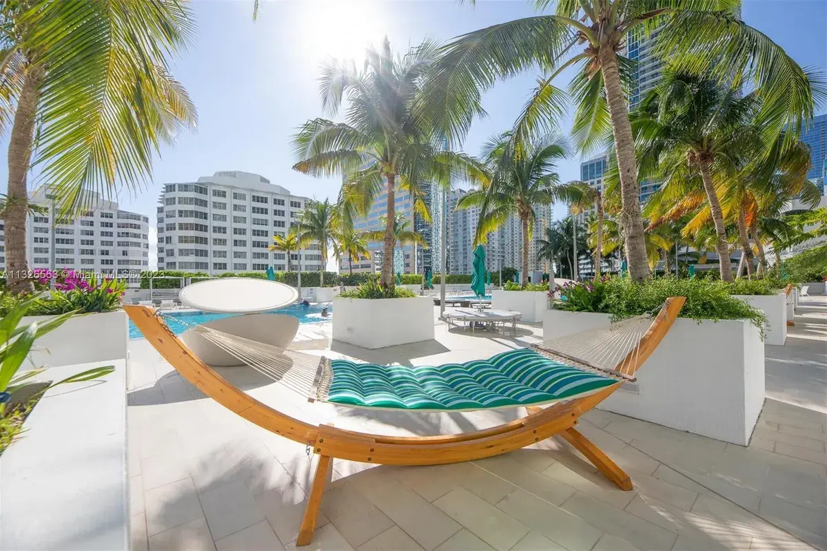 951 Brickell Ave # 405, Miami FL 33131