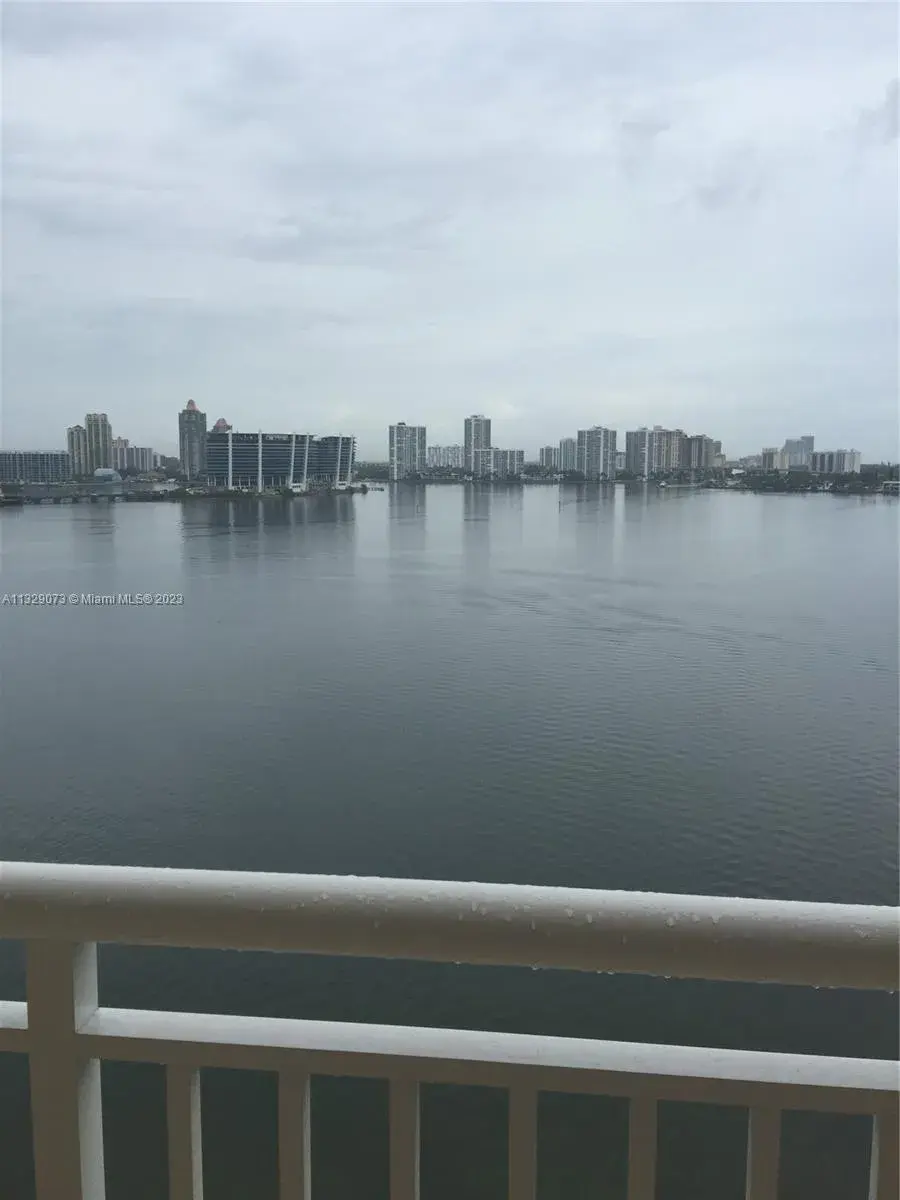 2 bedroom 2 bath for sale at 251 174th St # 1219, Sunny Isles Beach FL 33160