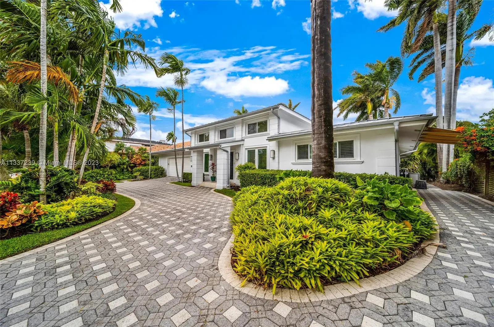2537 Lucille Dr, Fort Lauderdale FL 33316