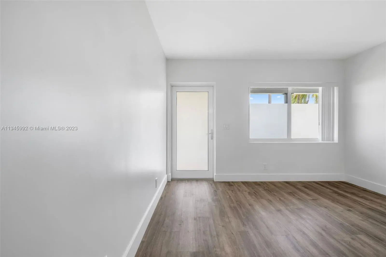 600 Layne Blvd # 126, Hallandale Beach FL 33009
