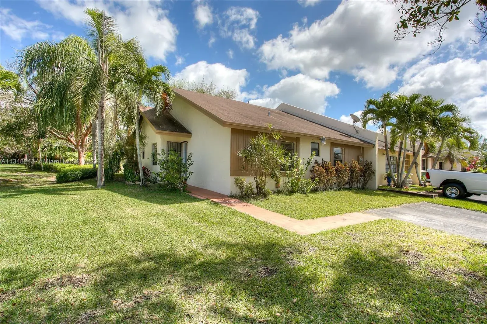 3 bedroom 2 bath Residential Lease for rent at 1621 Greer Ave, Homestead FL 33035