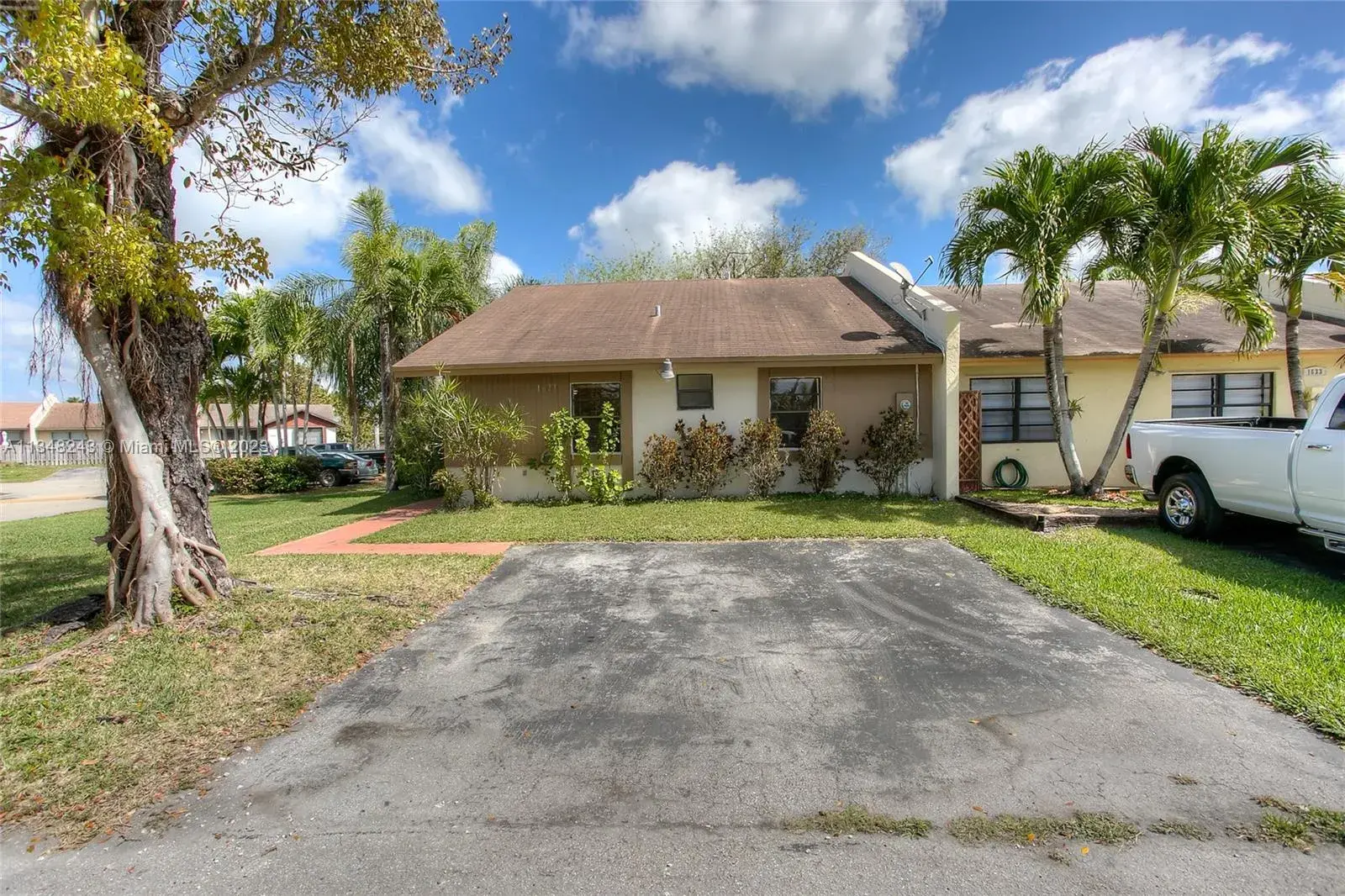 1621 Greer Ave, Homestead FL 33035