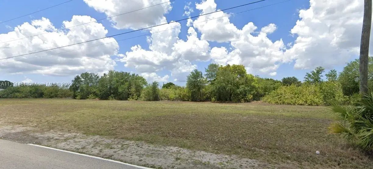 for sale at 1702 NE 10th PL, Cape Coral FL 33909
