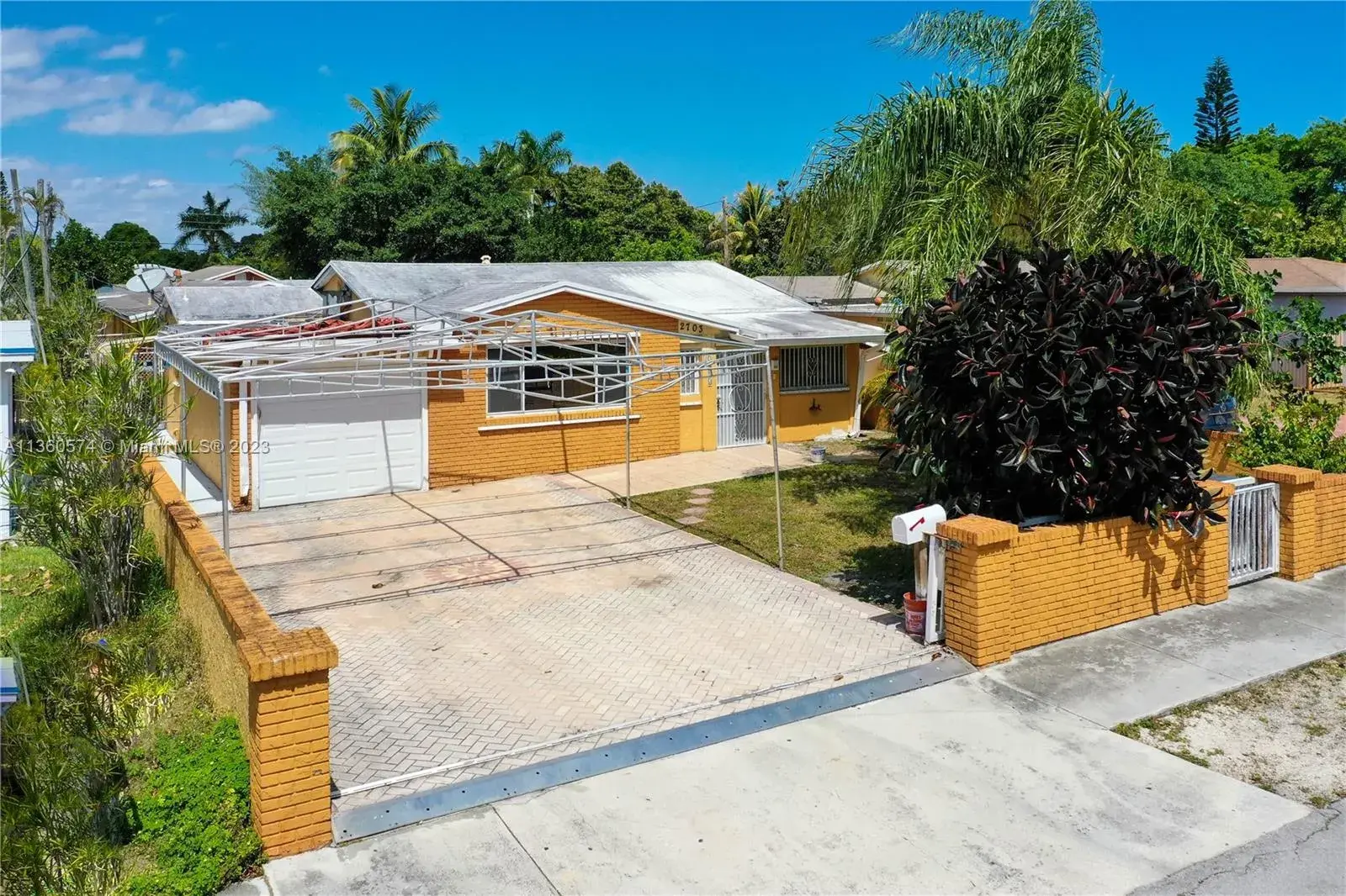 5 bedroom 3 bath Residential for sale at 2703 adams st, Hollywood FL 33020