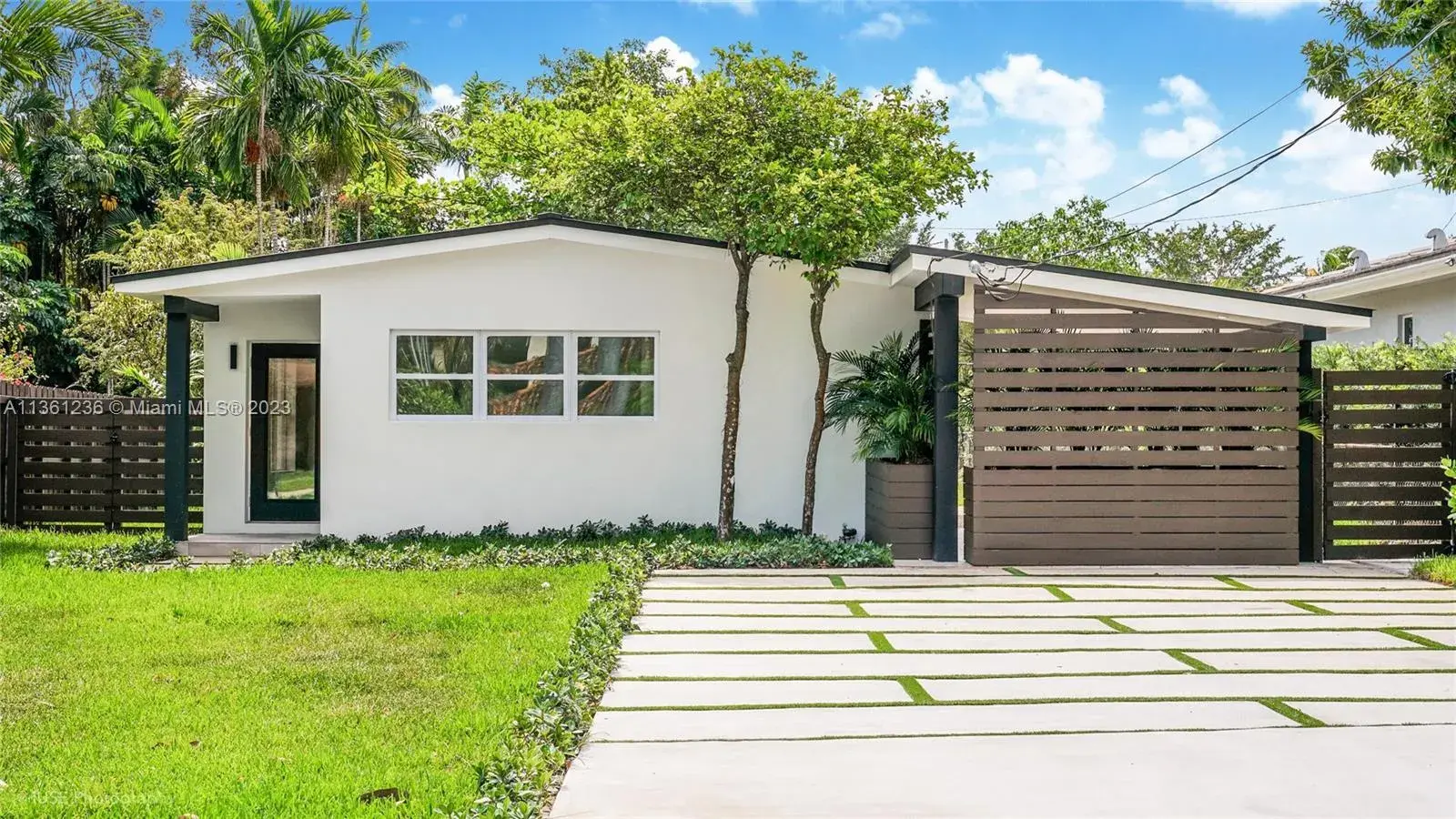 2 bedroom 2 bath Residential for sale at 300 NE 116th St, Miami FL 33161