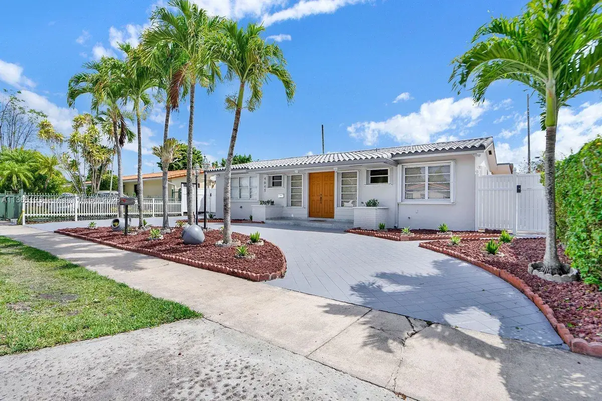 4645 SW 95th Ave, Miami FL 33165