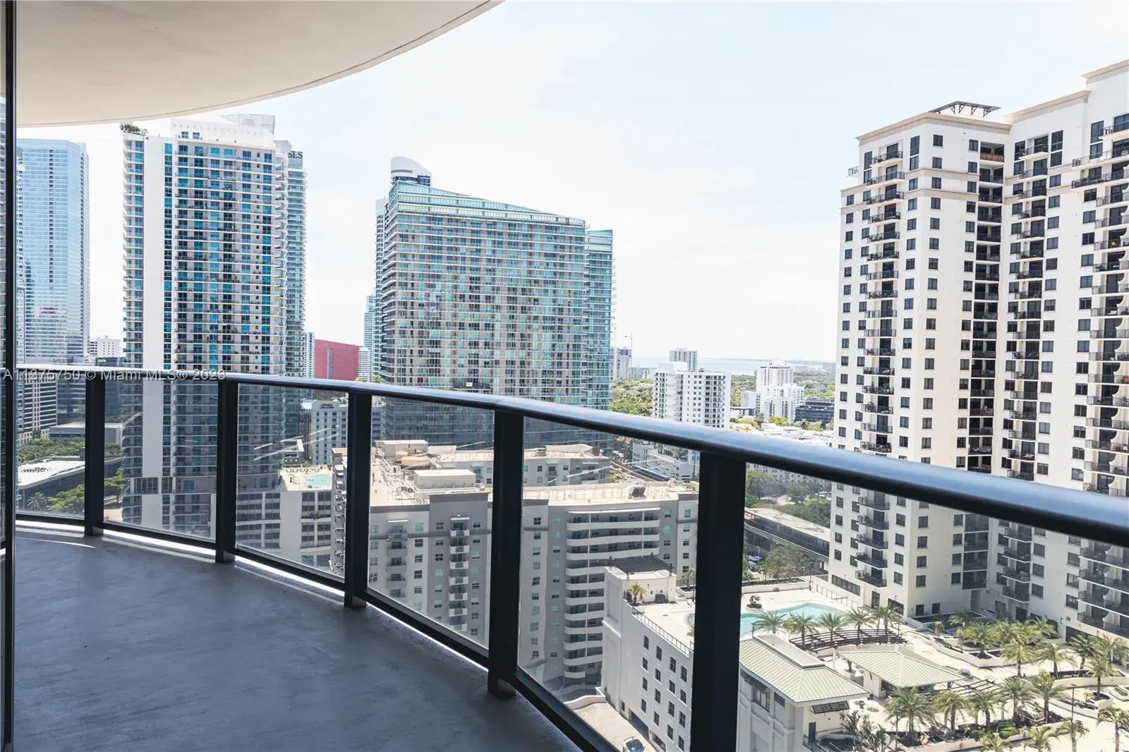 2 bedroom 2 bath Residential Lease for rent at 45 SW 9th St # 2206, Miami FL 33130