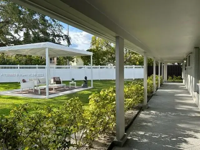 1 bedroom 1 bath Residential Lease for rent at 1311 Bayview Dr # 1307, Fort Lauderdale FL 33304
