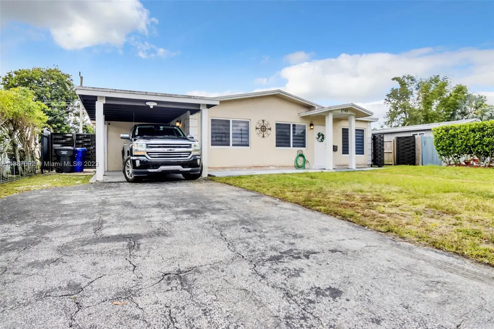 3 bedroom 2 bath Residential for sale at 6740 Custer St, Hollywood FL 33024