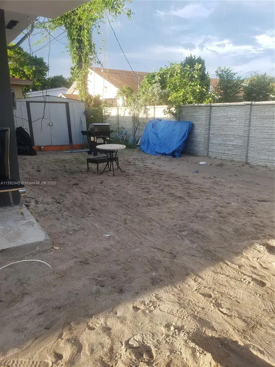 2865 NW 22nd Ave, Miami FL 33142