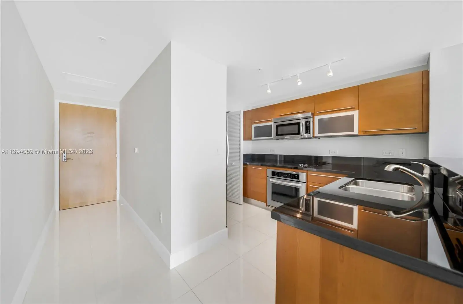 244 Biscayne Blvd # 1106, Miami FL 33132