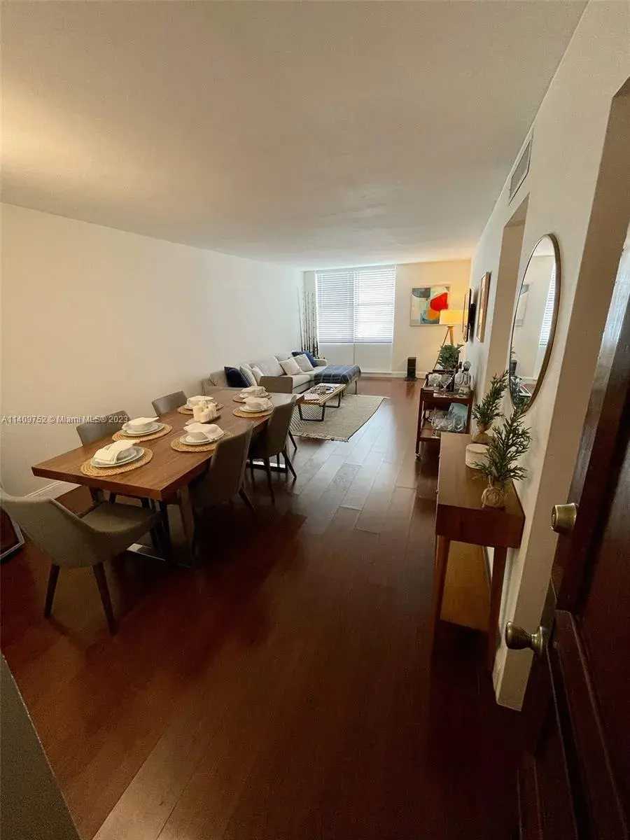 145 SE 25th Rd # 901, Miami FL 33129