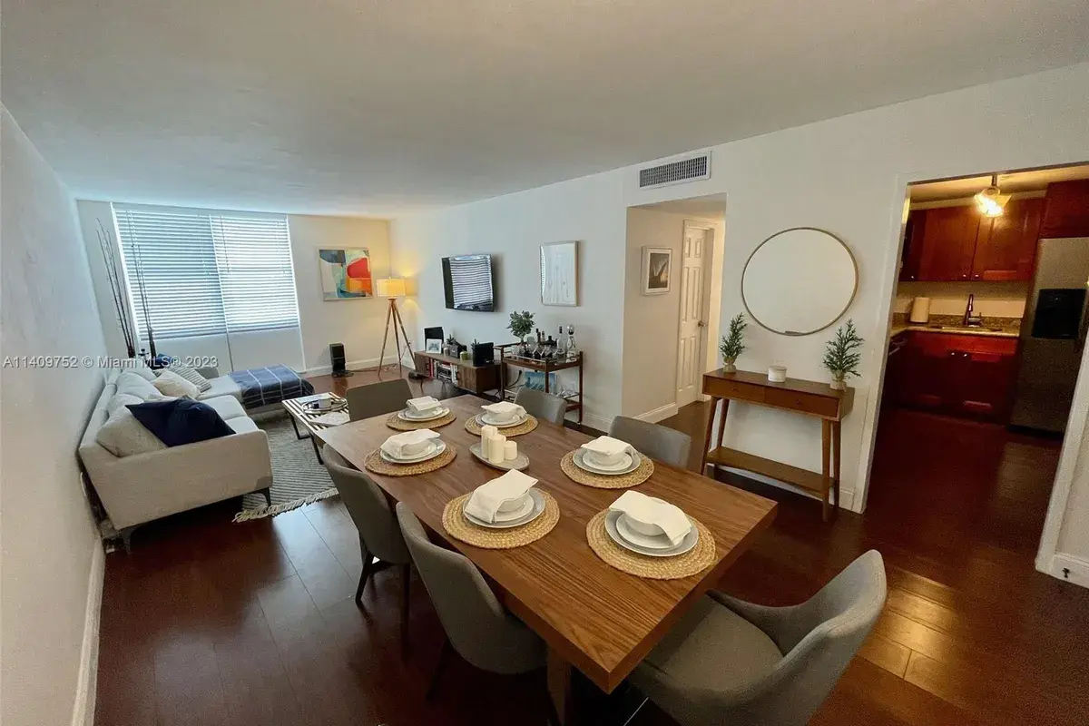 145 SE 25th Rd # 901, Miami FL 33129