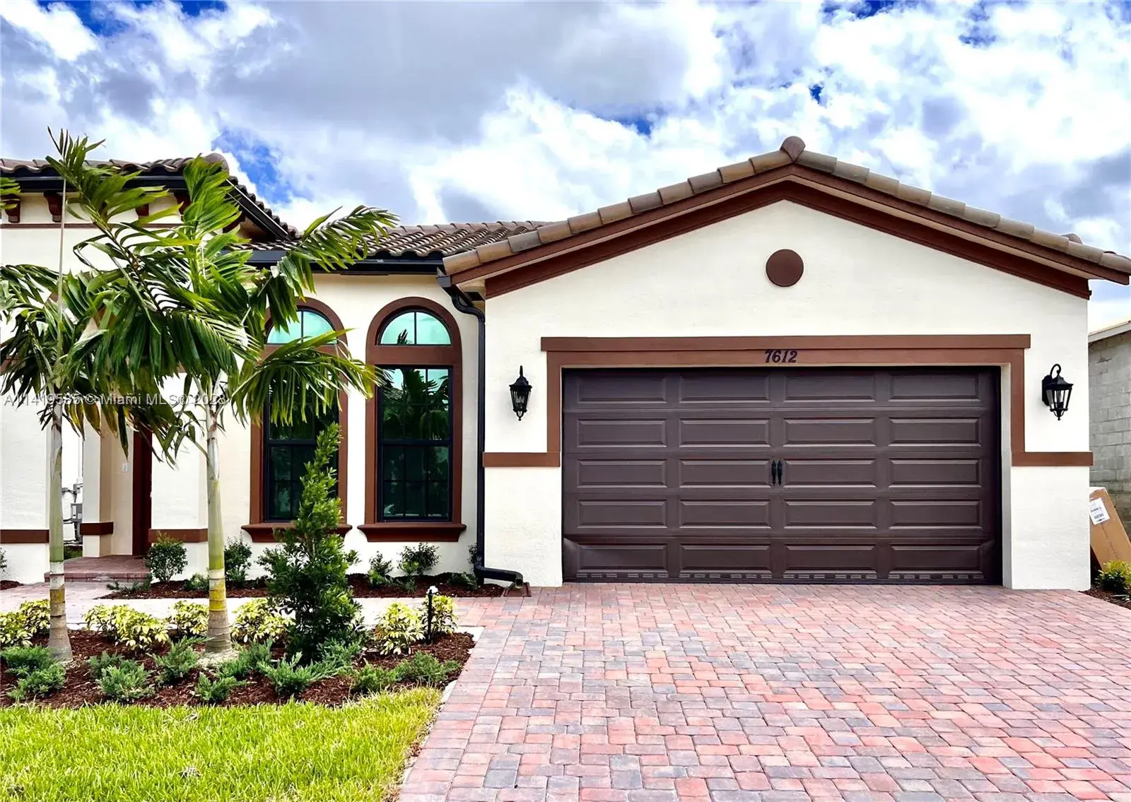 3 bedroom 3 bath Residential for sale at 7612 Knight St, Parkland FL 33067