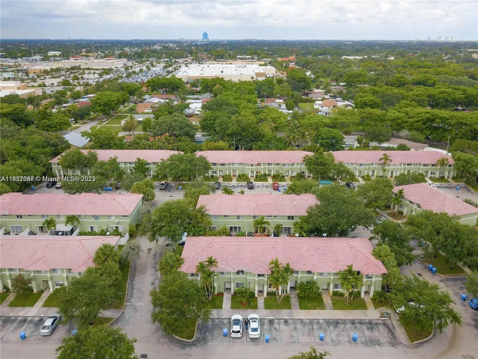 101 Hidden Court rd # A, Hollywood FL 33023