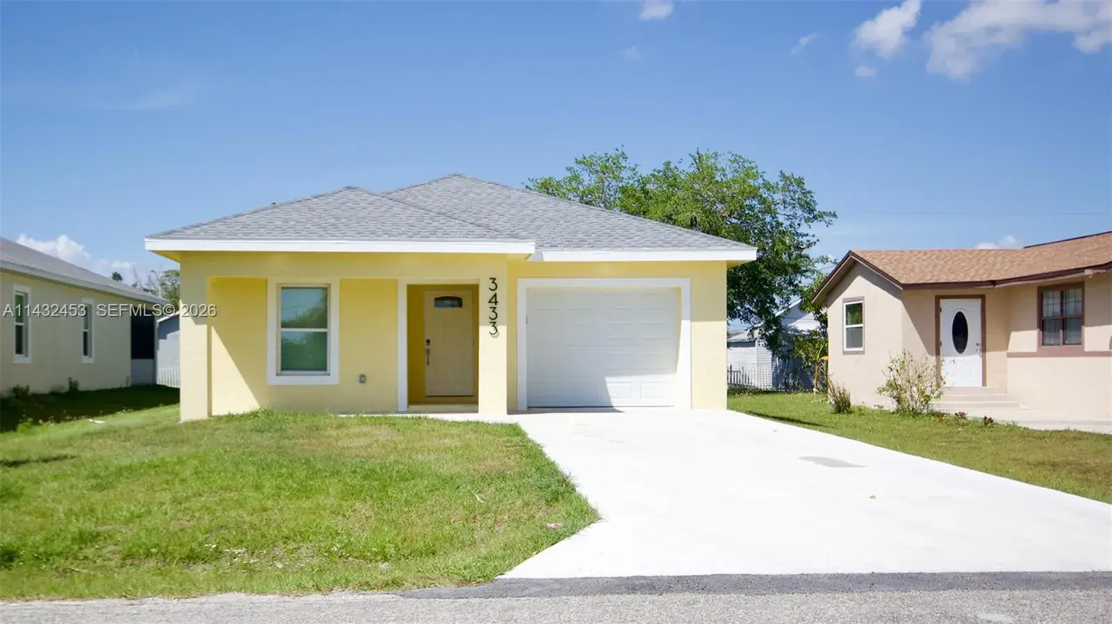 4 bedroom 2 bath for sale at 3433 Jeffcott St., Fort Myers FL 33916
