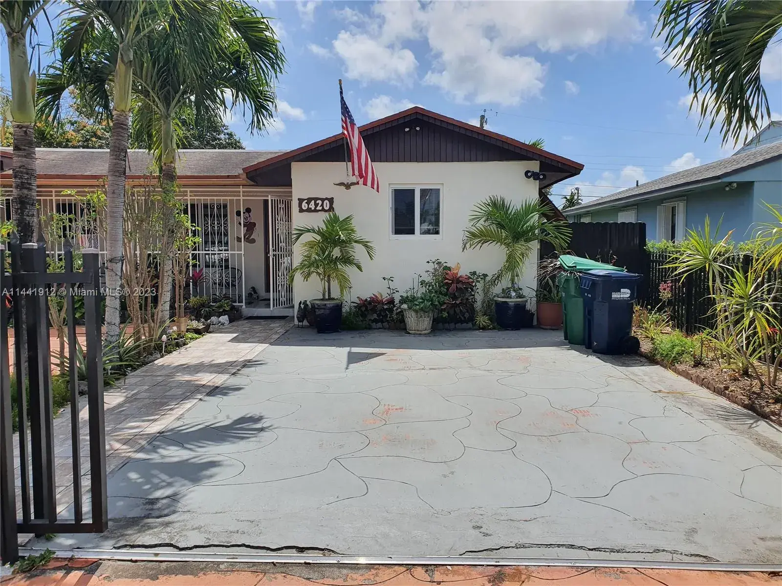 6 bedroom 3 bath Residential Lease for rent at 6420 SW 42nd St, Miami FL 33155