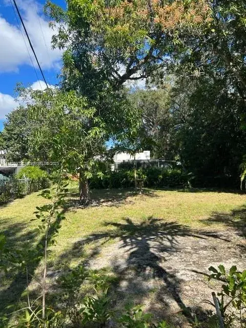 for sale at 821 NE 120th St, Biscayne Park FL 33161