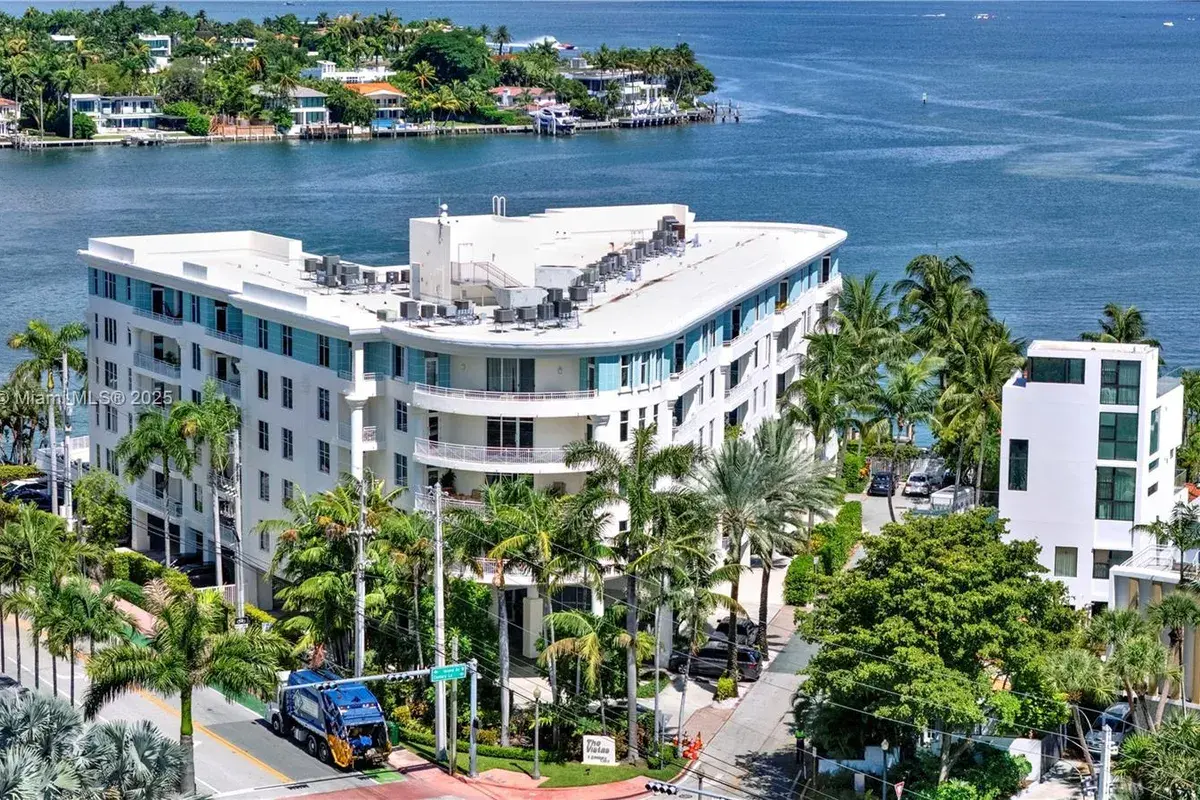 1 Century Ln # 209, Miami Beach FL 33139