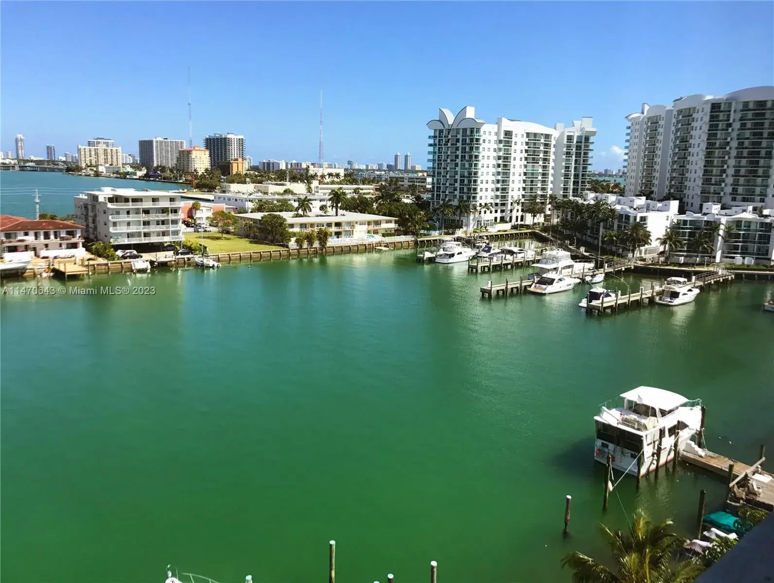 2 bedroom 2 bath Residential Lease for rent at 7929 West Dr # 802, North Bay Village FL 33141