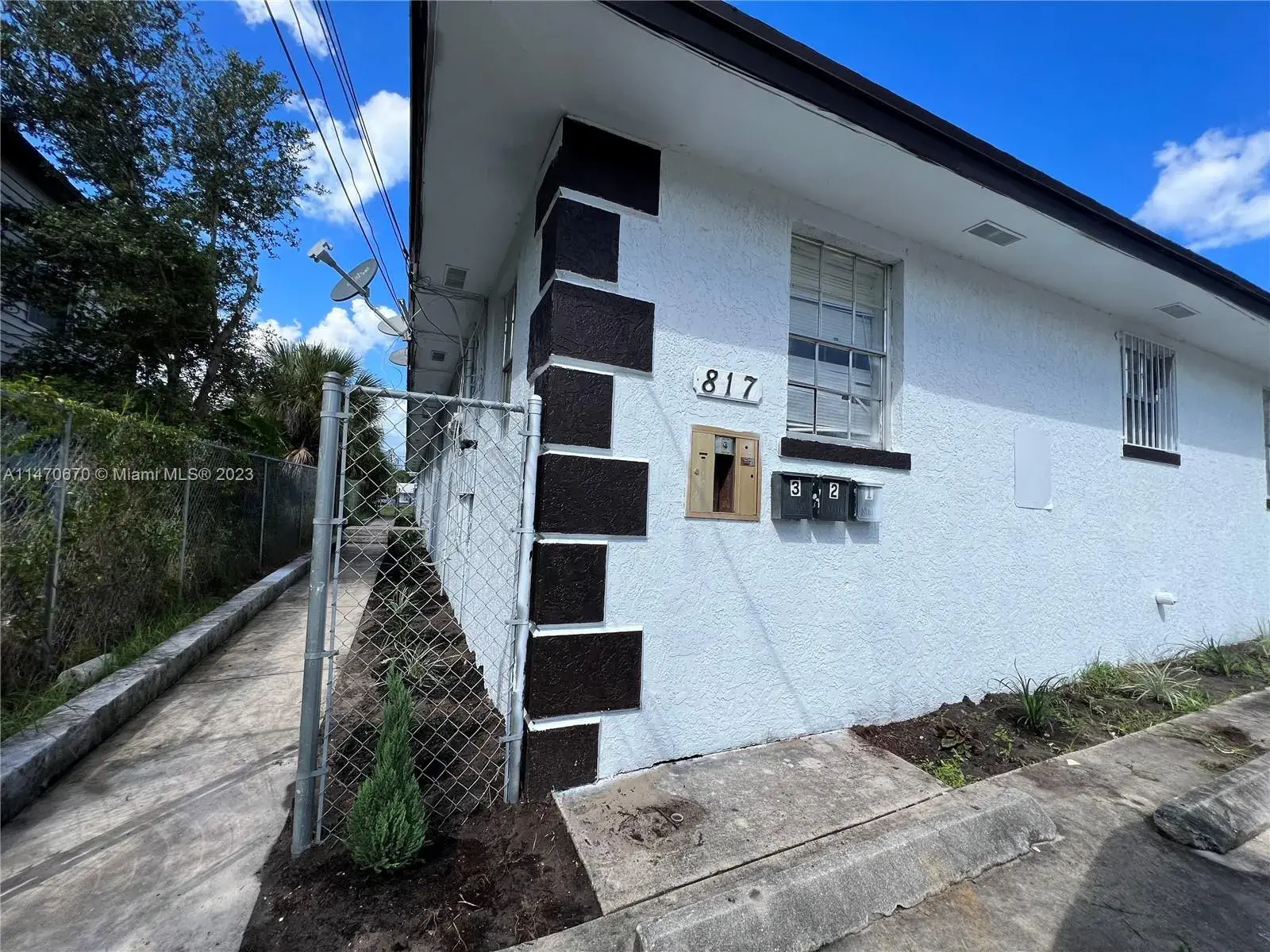 817 5th St # 3, West Palm Beach FL 33401